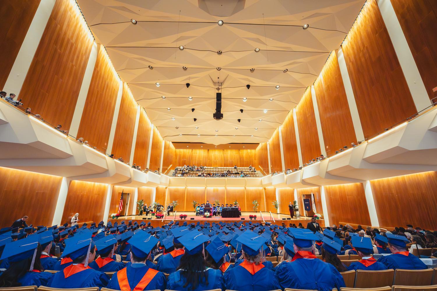 IDegreeConvocationHeroImage2026